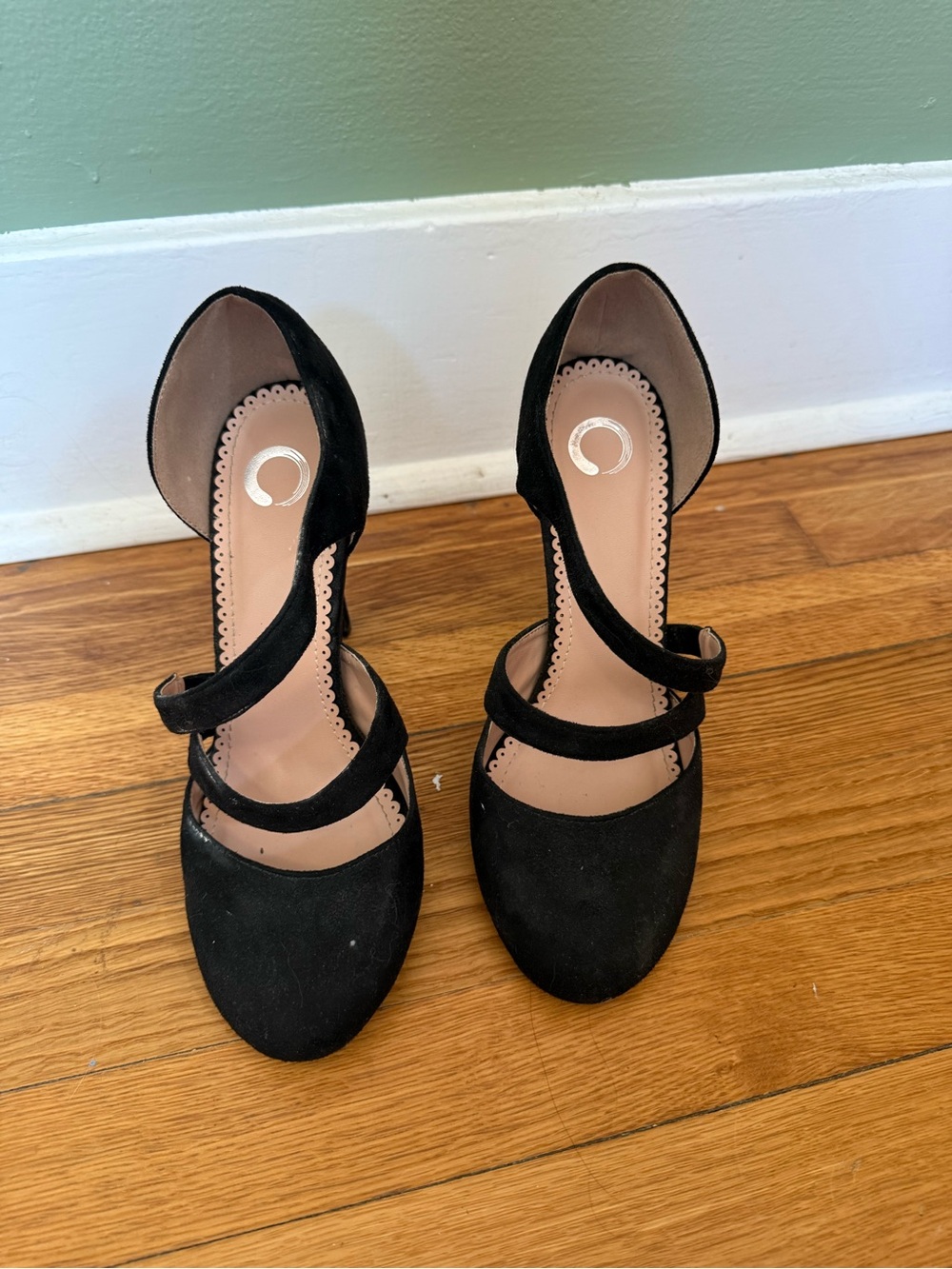 Source Unknown Black Double-Strap Women's Heels